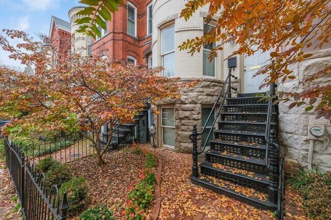 Foto del edificio - 310 9th St NE