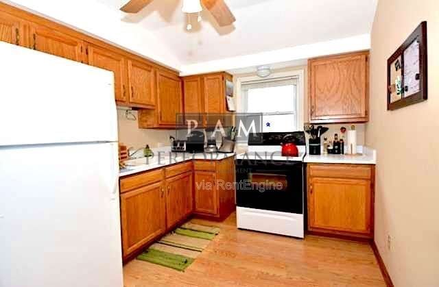 Foto del edificio - 6747 Hillside Ln