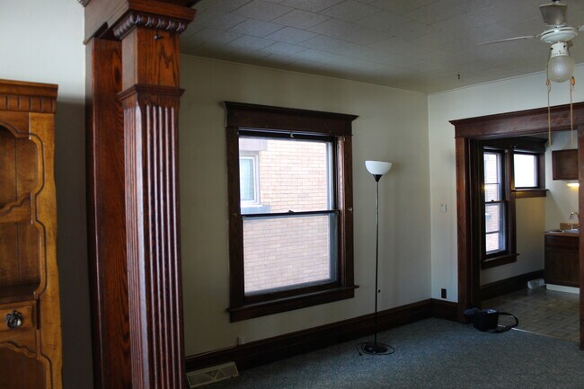 Foto del edificio - 453 W 8th St