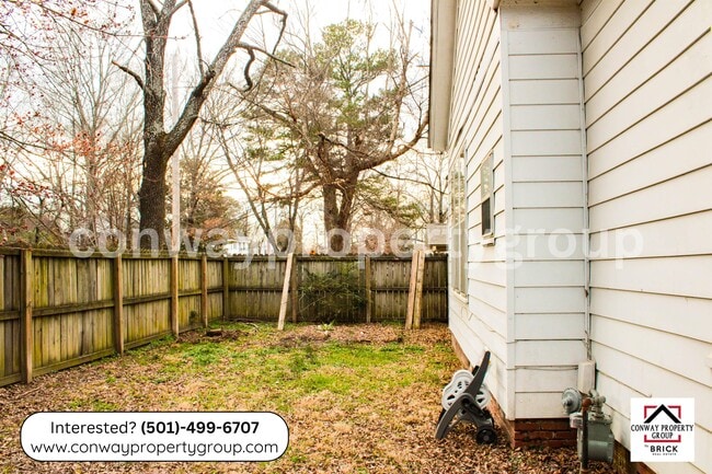 Building Photo - 303 Ash St