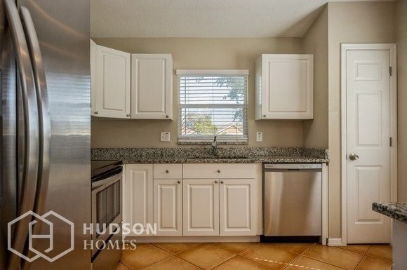 Foto del edificio - NOW AVAILABLE! -11224 Bramblebrush St, Tam...