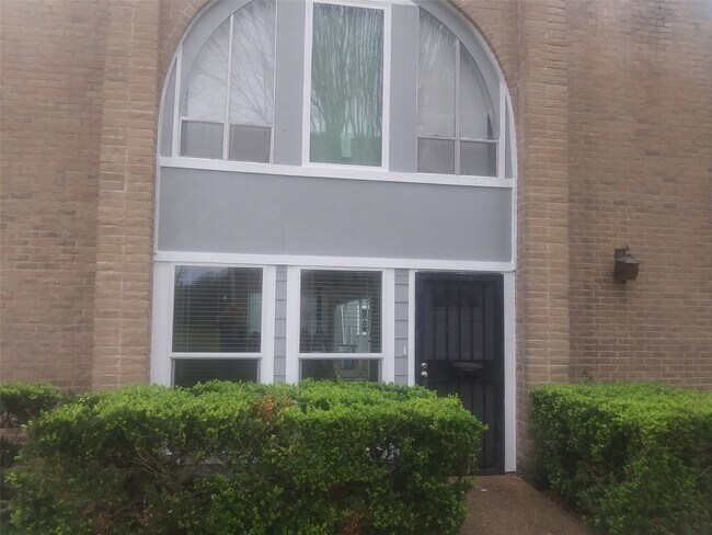 Foto del edificio - 9411 Bassoon Dr