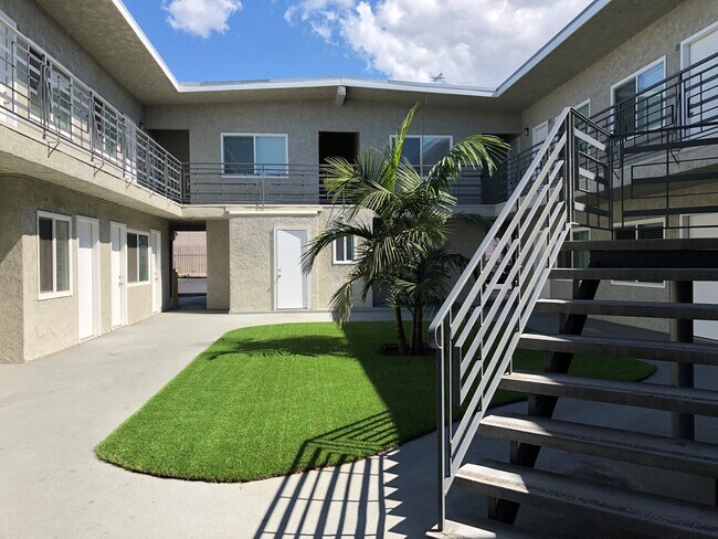 Foto del edificio - 9910 Village Dr