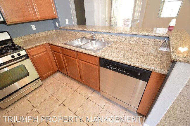 Building Photo - 2 br, 2 bath House - 1609 Queen Victoria #104