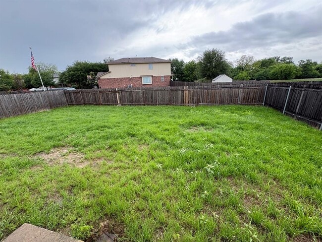 Building Photo - 813 Middle Brook Dr
