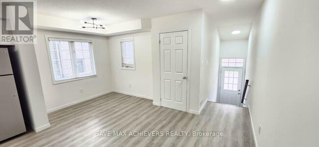 Building Photo - 3200 Singleton Ave