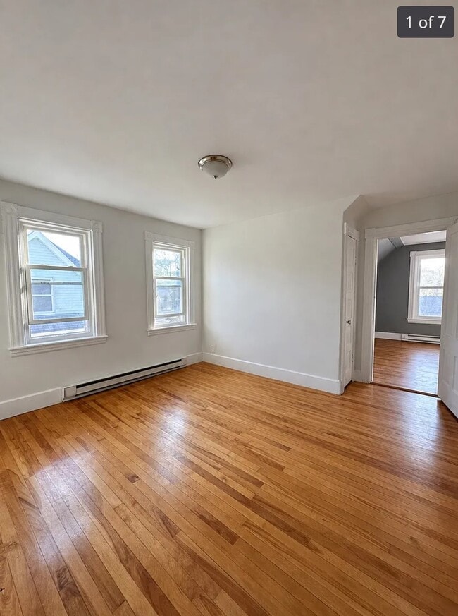 Unit 3 - Living Space - 19 Maple Tree Ln