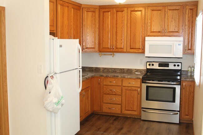 Building Photo - 2719 Wayne Ave
