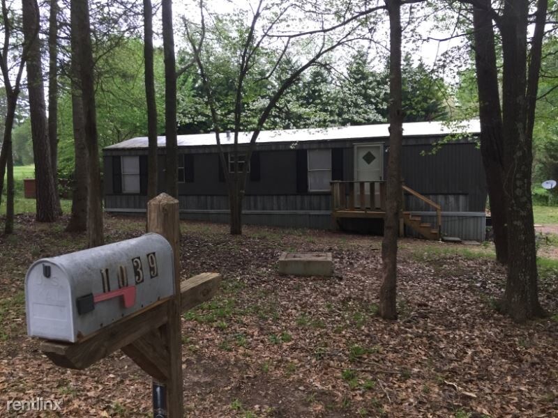 Foto principal - 1039 Cecil Jones Rd