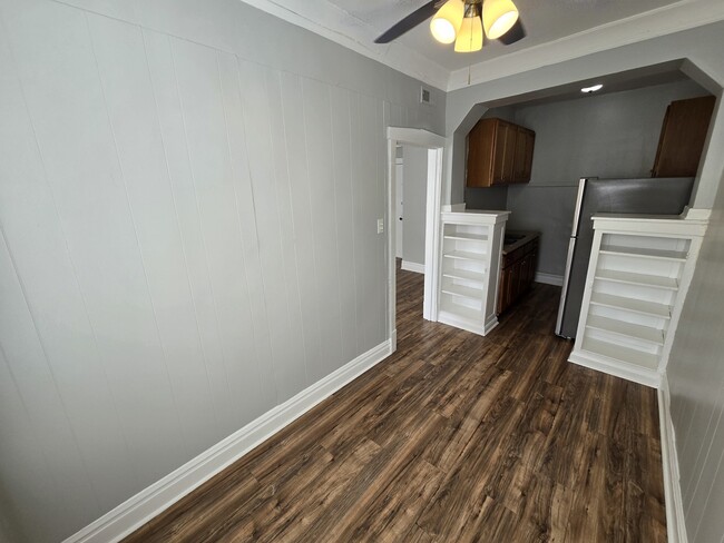 Foto del edificio - 4751 N Monticello Ave