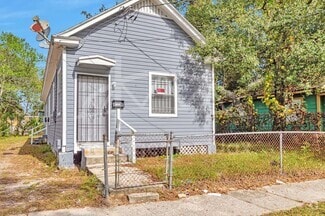 Building Photo - 1553 W 35th St