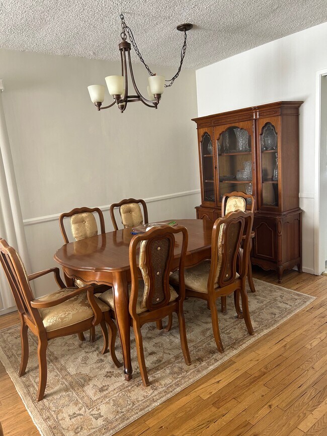 Dining Room - 919 S Sherbourne Dr