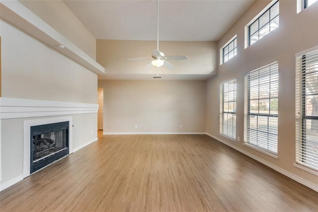 Building Photo - 300 Plum Hollow St