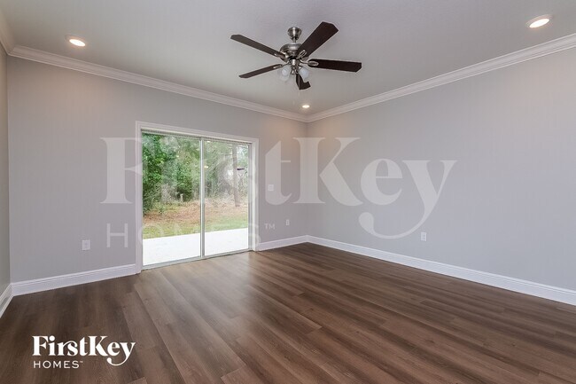 Foto del edificio - 6177 Kinlock Ave