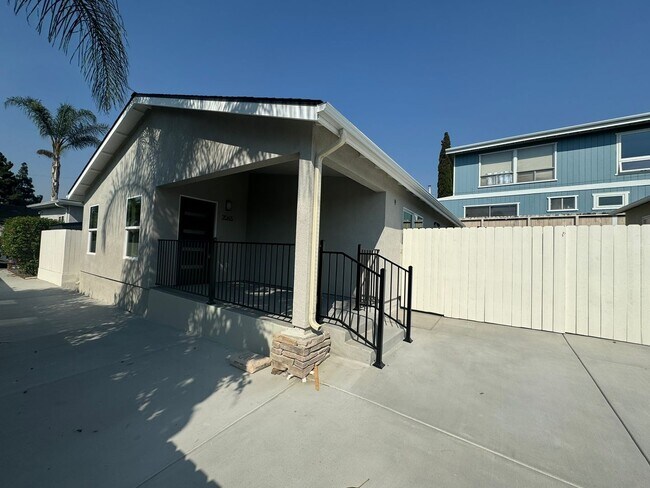 Foto del edificio - 7041-7045 Saranac St