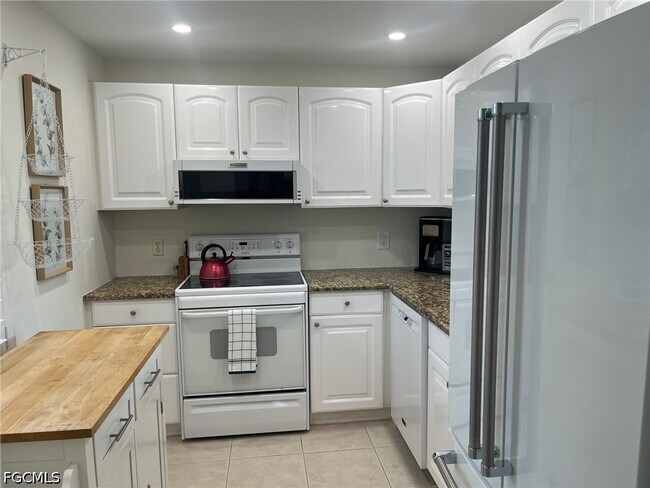 Building Photo - 1724 Pine Valley Dr