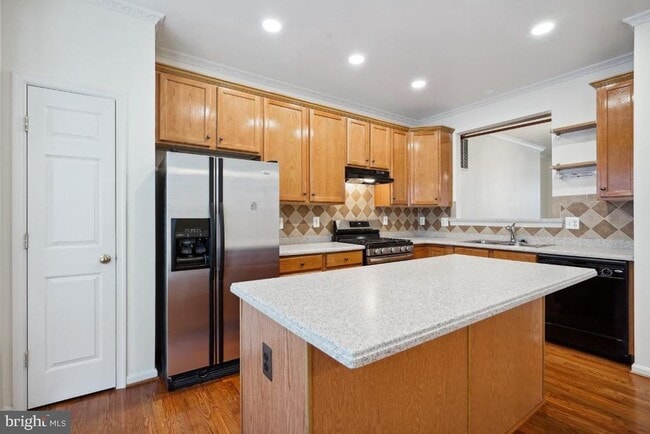 Foto del edificio - 4935 Chaste Tree Pl