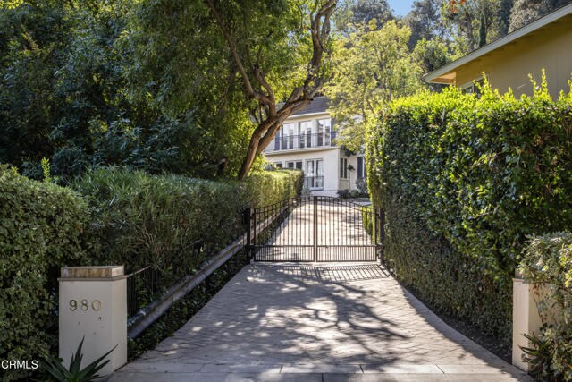 Foto del edificio - 980 Ellington Ln