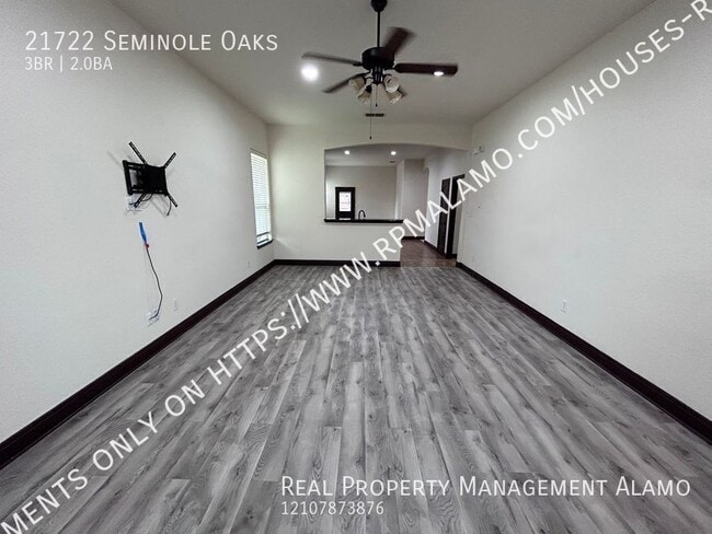 Building Photo - 21722 Seminole Oaks