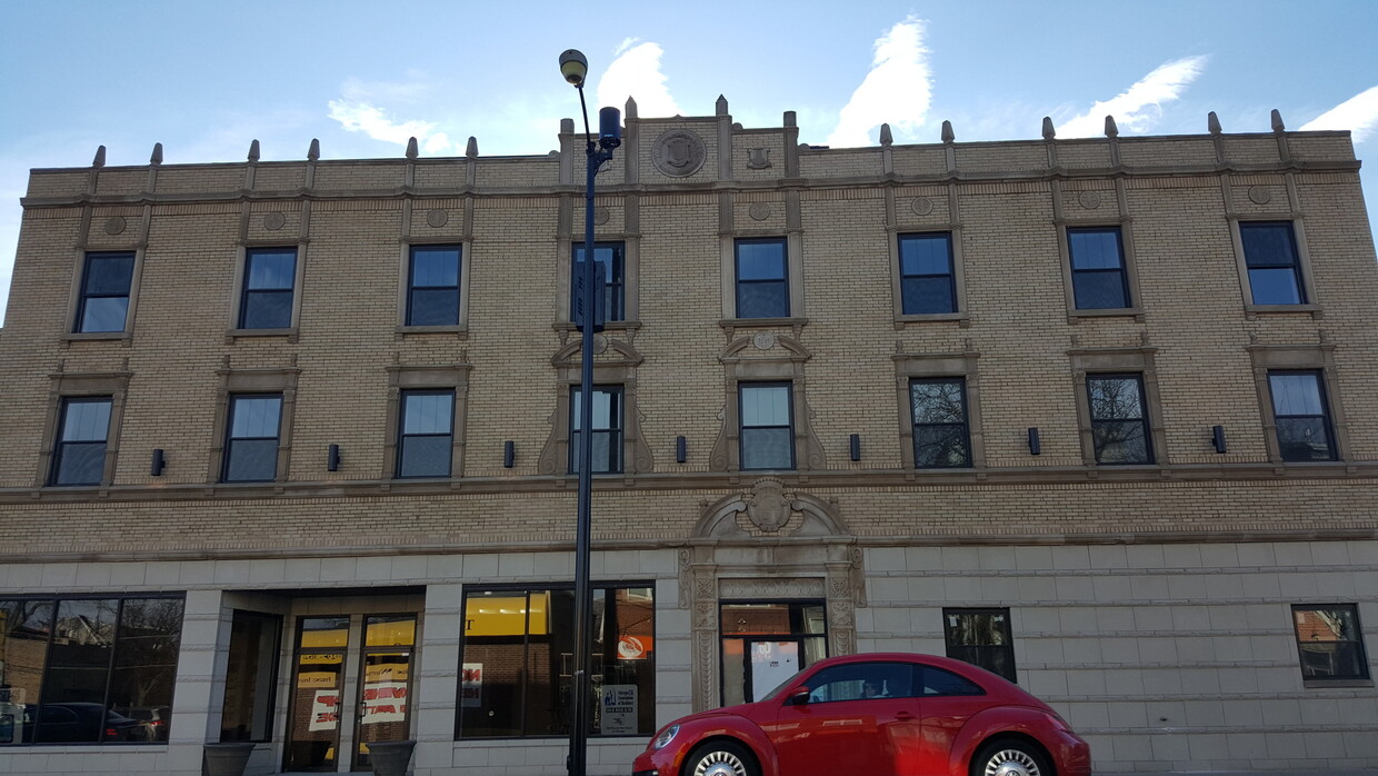 Foto principal - 1409 W Diversey Pkwy