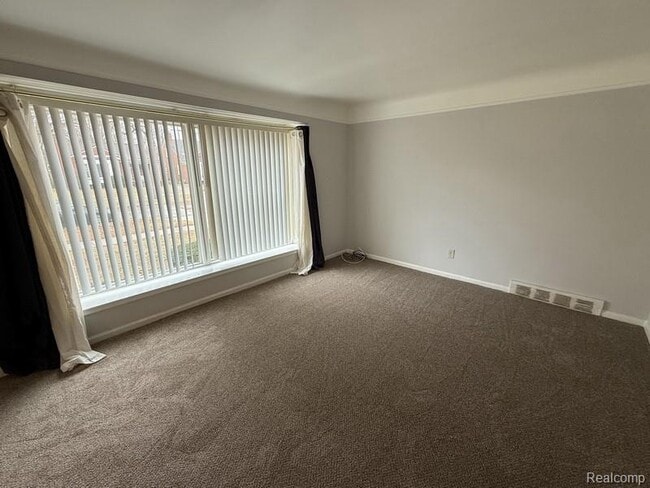 Foto del edificio - 12851 Rosemary Blvd