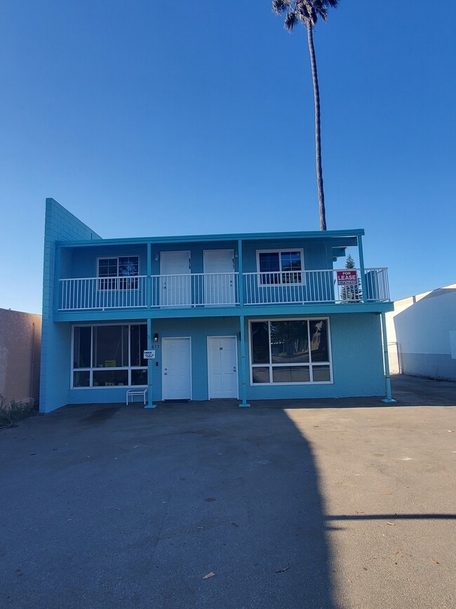 Fachada del edificio - 679 E Port Hueneme Rd