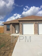 Building Photo - 4317 Jan St