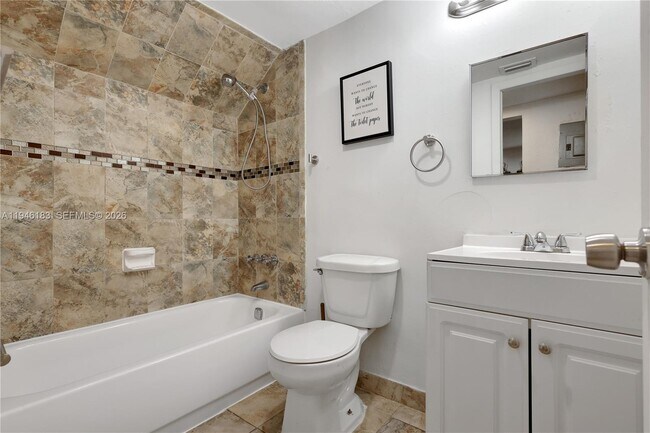 Foto del edificio - 14204 NE 3rd Ct