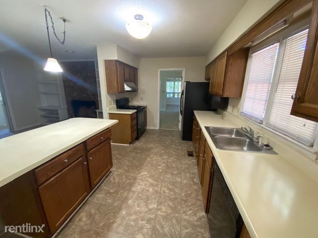 Building Photo - 3 br, 1.5 bath House - 6218 Burlington Rd