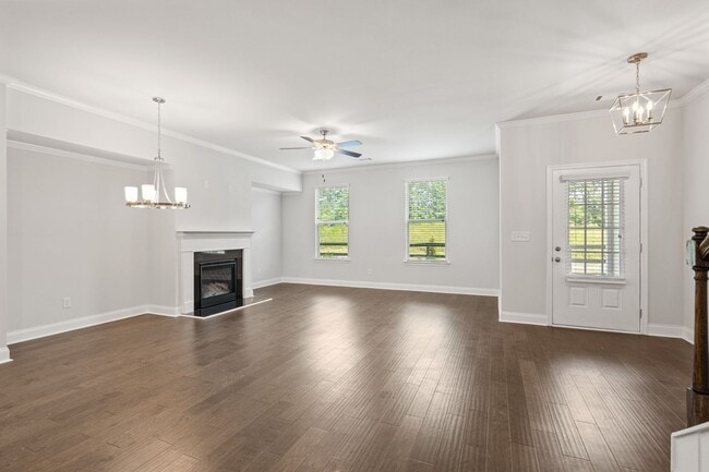 Building Photo - Fabulous 3 Bedroom Townhome in Peachtree Corners!