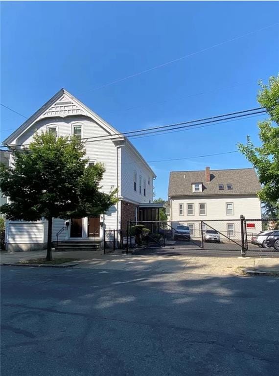 Building Photo - 84 Camp St