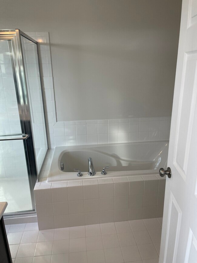 Building Photo - 266 Norland Knoll Dr
