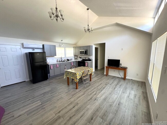 Building Photo - 261 Blackfoot Trail