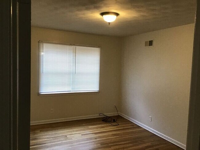 Building Photo - 3493 Coffee Dr