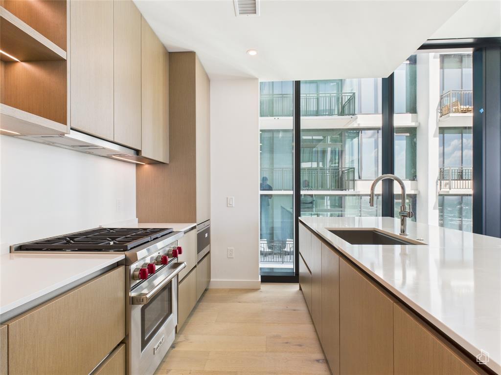 Foto principal - 610 Davis St