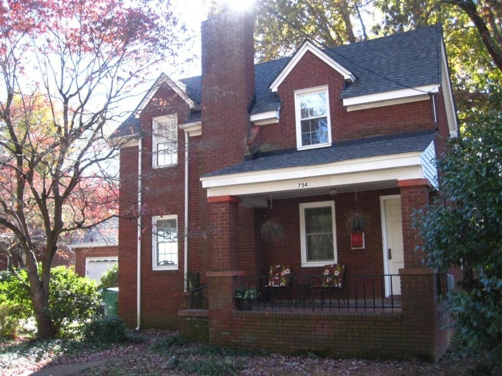 Primary Photo - 754 Montgomery Ave
