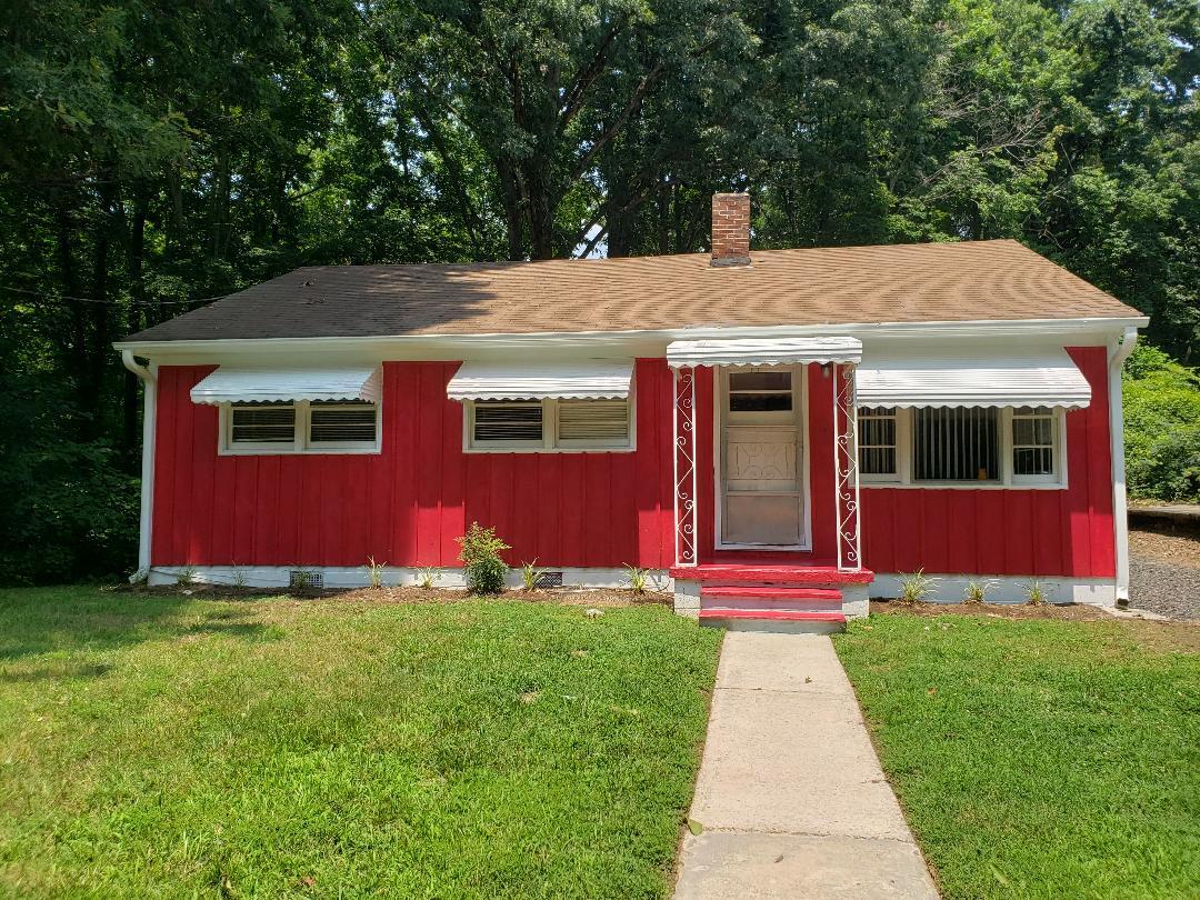 Primary Photo - 870 Sprinkle St