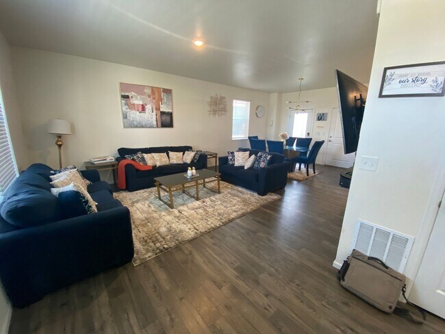 Foto del edificio - Wonderful 3 bedroom home in Aurora