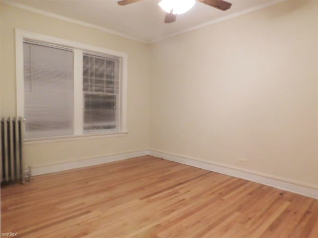 Building Photo - 1 br, 1 bath  - 7516 N Hoyne Ave