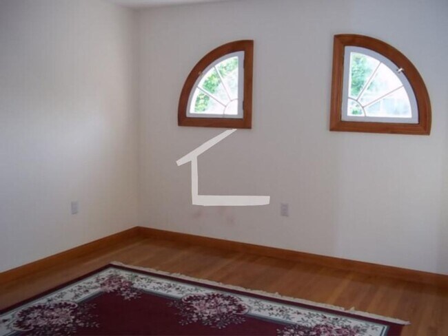 Foto del edificio - Single-Family House, High-End Appliances, Garage Parking, Central Heat/AC