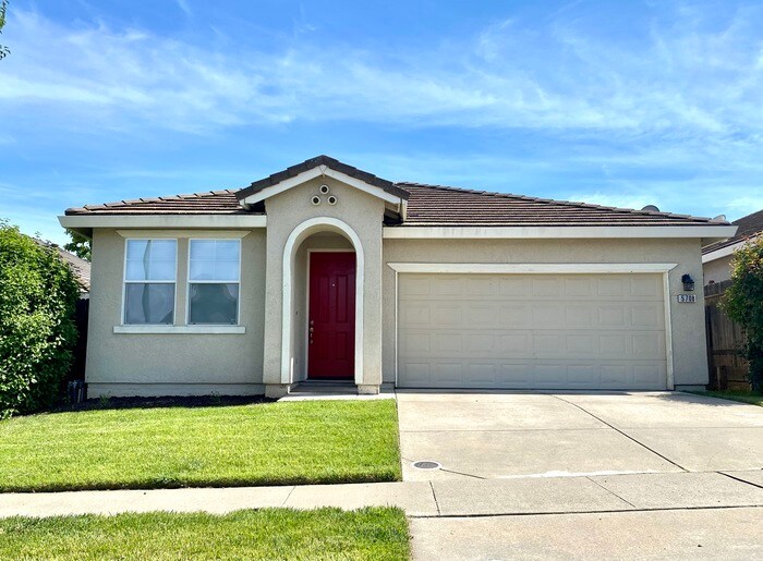 Solar 2 Bedroom House In Antelope! Updated... House Rental in