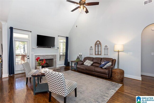 Building Photo - 1011 Creel Dr