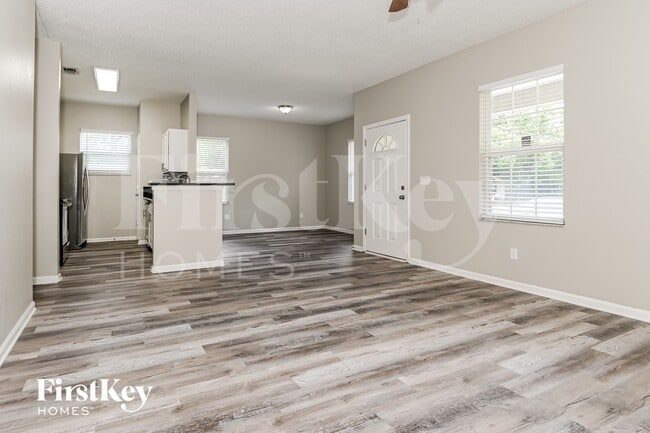 Building Photo - 3207 Rosselle St