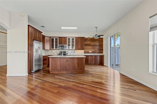 Foto del edificio - 1560 Seagrape Way