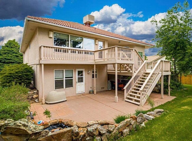 Foto del edificio - 33 Ridge View Pl