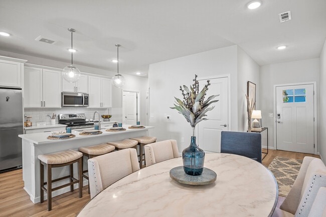 Building Photo - Village at Hinckley Oaks