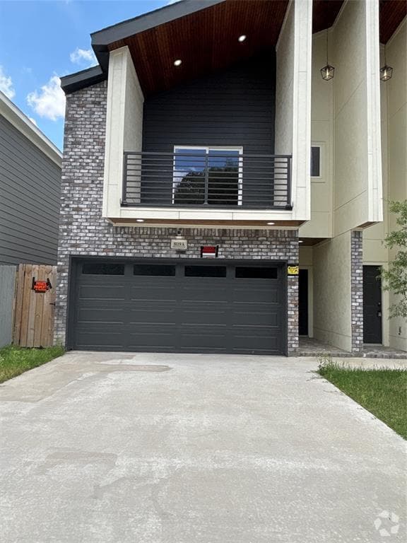 Building Photo - 8119 Venus St