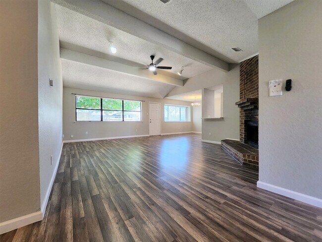 Foto del edificio - 2641 Berkshire Ln