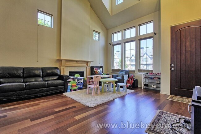 Foto del edificio - North Bethany Home, 4 Bed 2.5 Bath near PCC Rock Creek and Springville Elem School