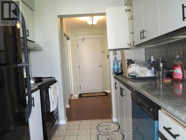 Building Photo - 570-1570 Proudfoot Ln